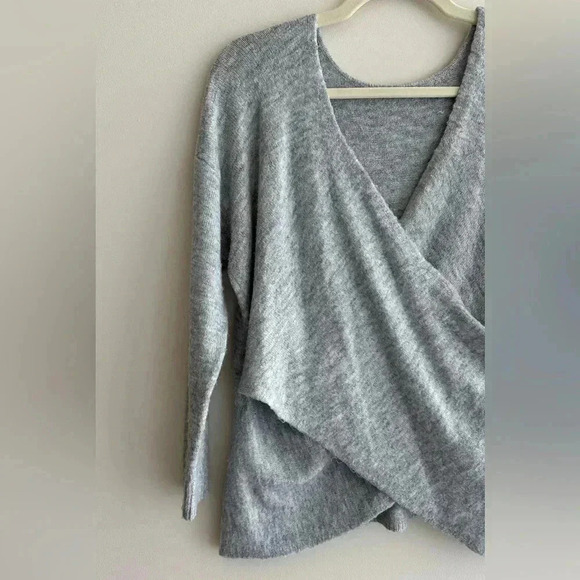 Pure / US Collection Grey Cross Front Sweater, Cozy Trendy Fall Knit, Medium - Picture 3 of 16